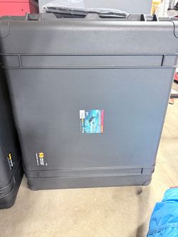 Pelican 1690 Protector Transport Case – Large Wheeled Hard Case