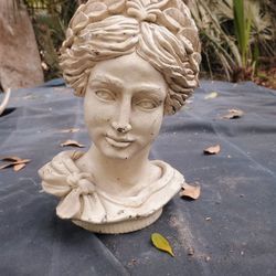 Athena Head Collectable From 1953 And Princess Statue