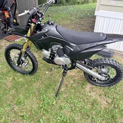 125cc Dirt Bike 