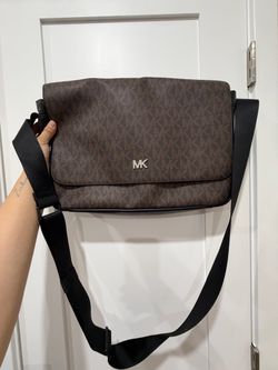 Michael Kors MK Signature Messenger Bag