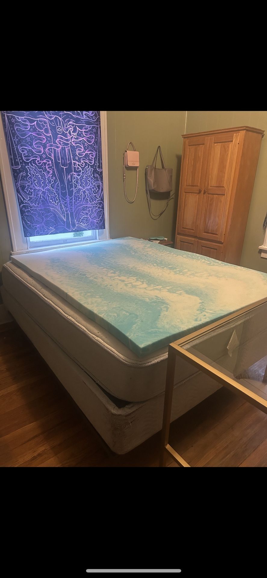 โจ LARGE INDOOR YARDSALE โจ Full Size Mattress & Bed Frame Must Go Today! Purses, home goods, gadgets, clothes, furniture & more. See Description โฌ๏ธ
