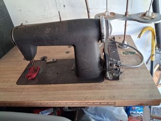 Singer industrial sewing machine