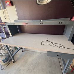 Work bench for garage