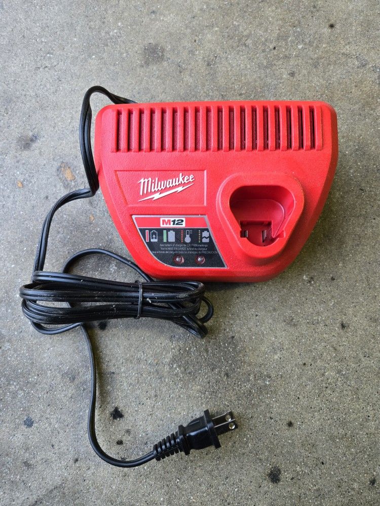 New Milwaukee M12 Charger