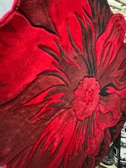 Red Floral Round Area Rug