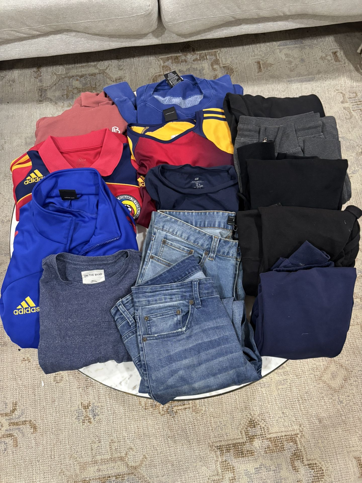 Men’s Clothing - 14 Pieces 