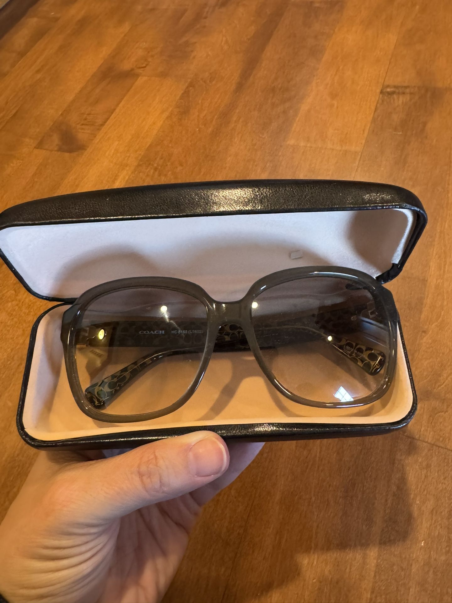Woman’s Coach Olive, Dark Torte Signature Sunglasses Shipping Available