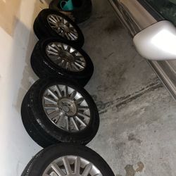 Lincoln Town car Factory Rims And Tires