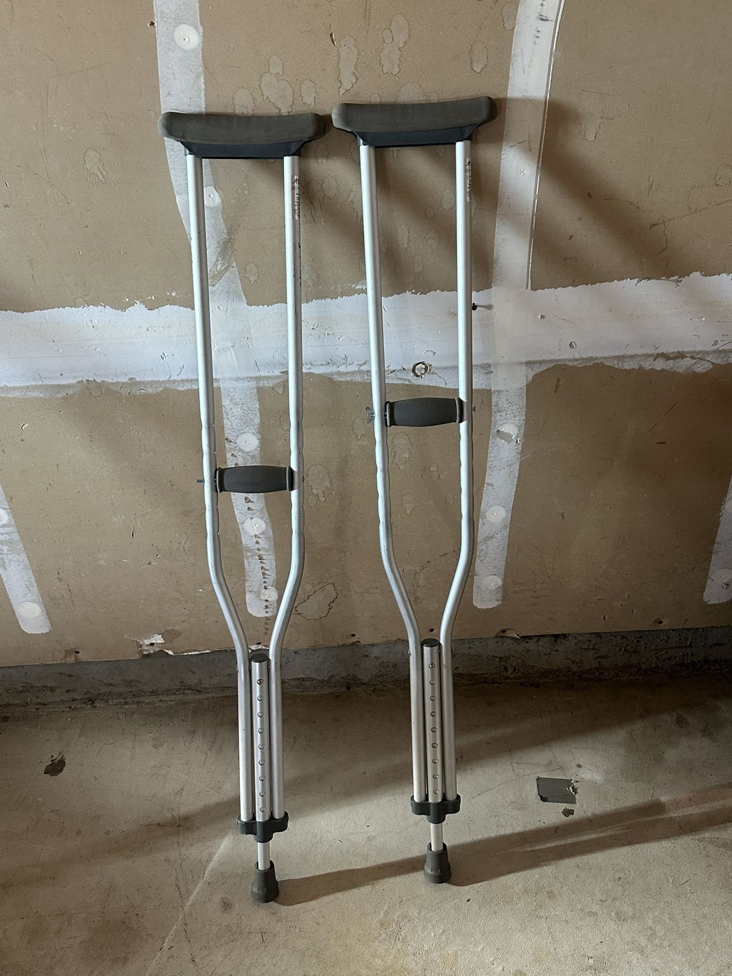 Crouches