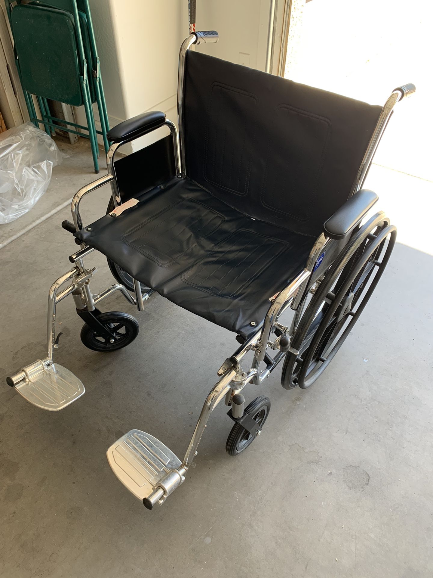 Medline Wheelchair, Extra Wide