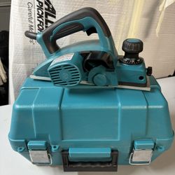 Akita KP0800 3-1/4” Planer Electric Brand New In Case 
