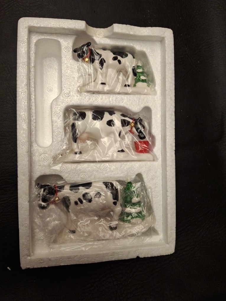 The Original Snow Village A Herd Of Holiday Heifers
