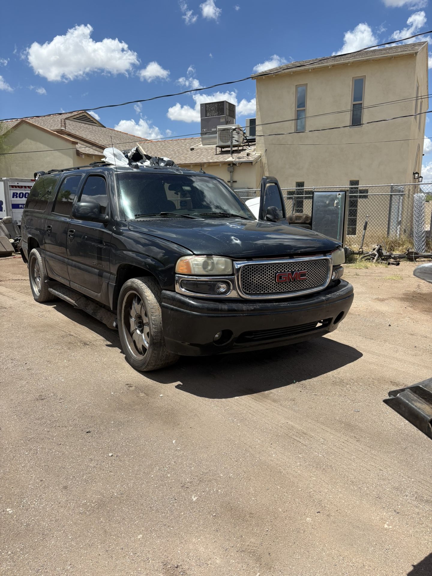 2004 GMC Denali Part Out