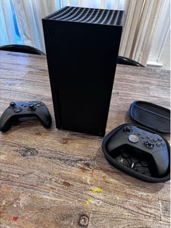 Xbox series X w/elite 2 controller, reg controller, HDD