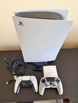PlayStation 5 (PS5) 1TB + 2 Controllers