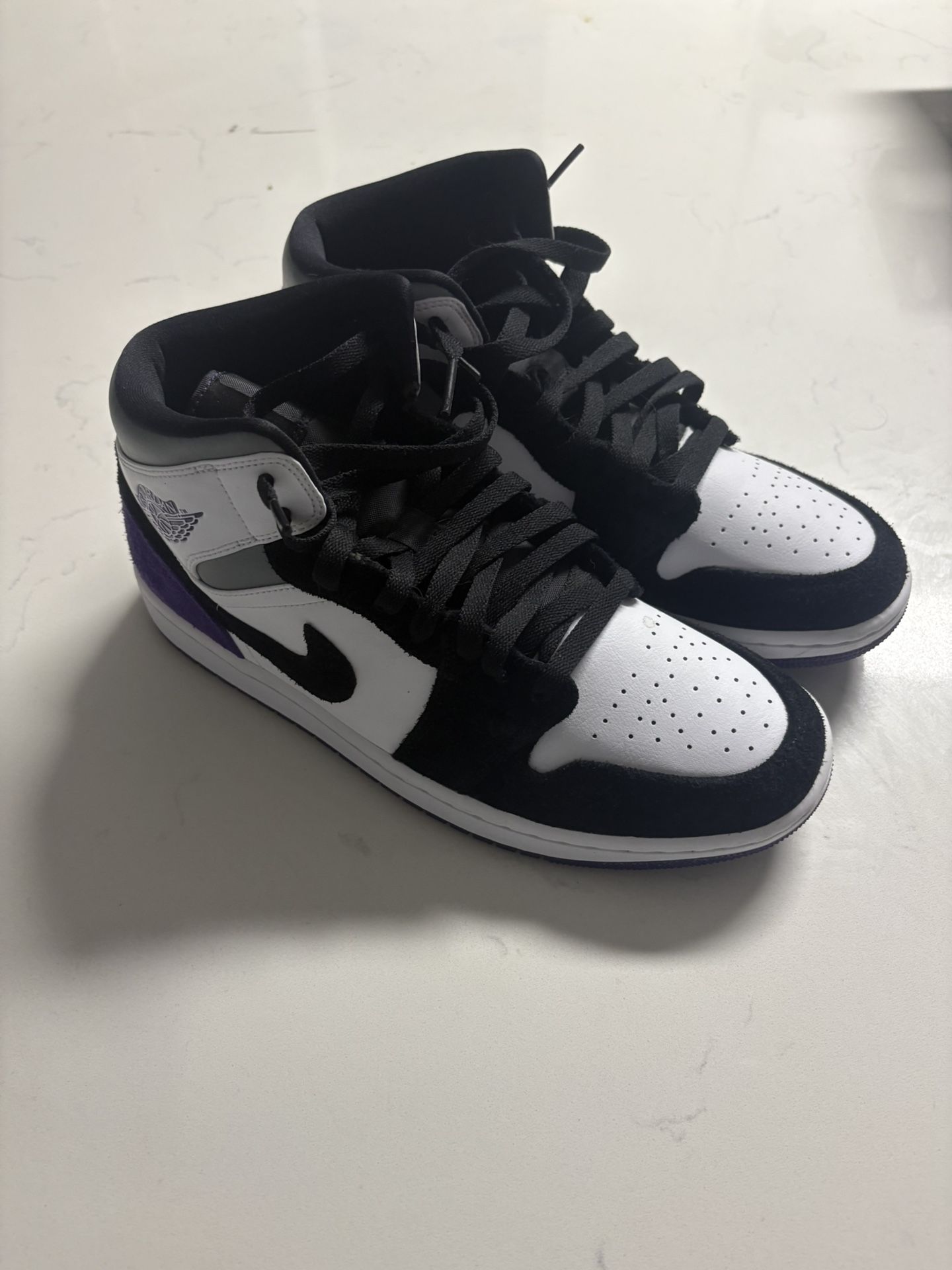 Jordan 1 Mid SE Purple