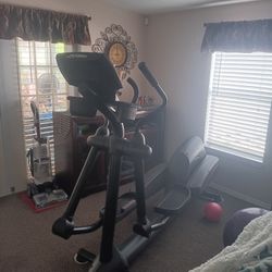 Life Fitness X9i Elliptical