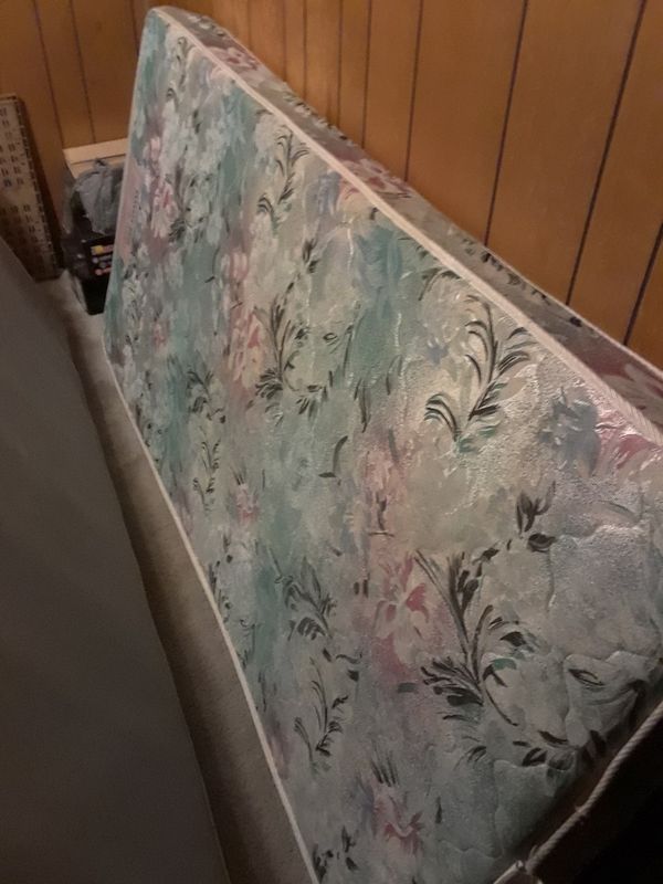 Twin mattress and box spring for Sale in Mountainair, NM ...