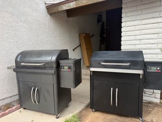 TRAEGER SILVERTON XL $300 and TRAEGER SILVERTON 810 for $280