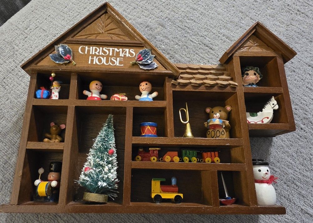 Vintage Enesco Wooden Christmas House figurine shelf
