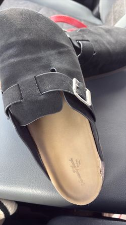 Black target clogs