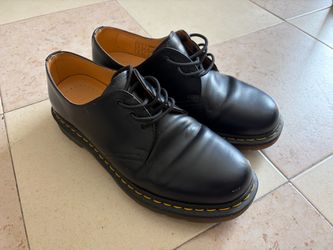 Dr. Martens Docs 1461 Black Smooth Leather Oxford Shoes – Men’s 9 / Women’s 10