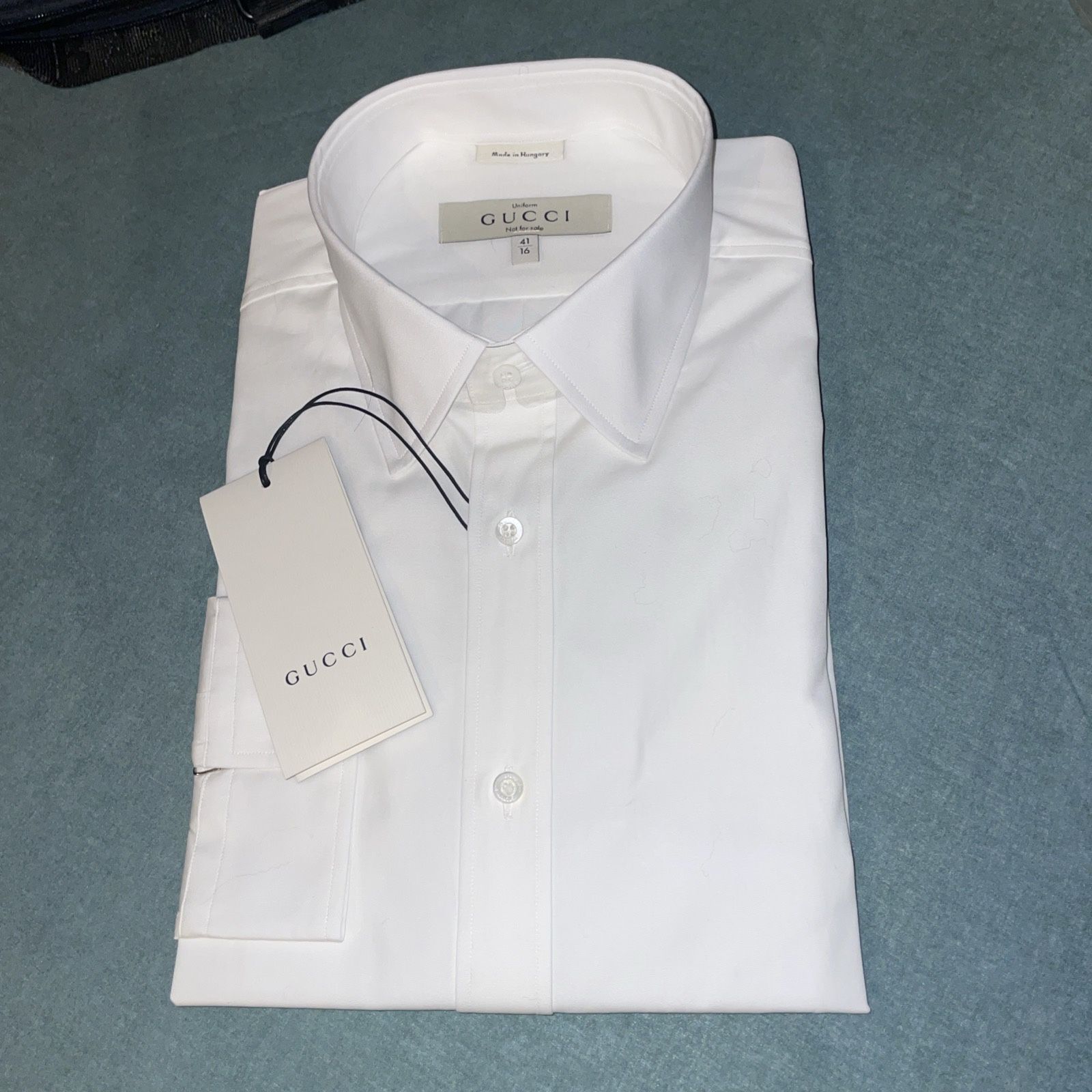 Gucci Button Down White Long Sleeve Shirt. Gucci logo Button Slim Size 41 16 NWT