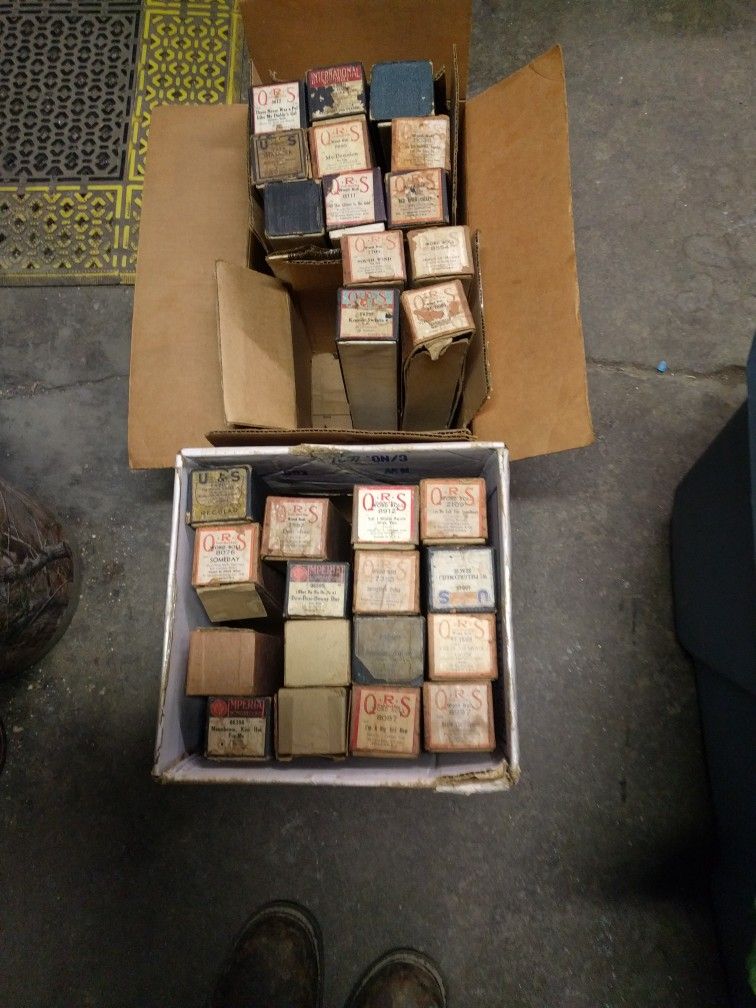 Piano Scrolls /Word Scrolls