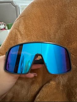 Oakley Sutros