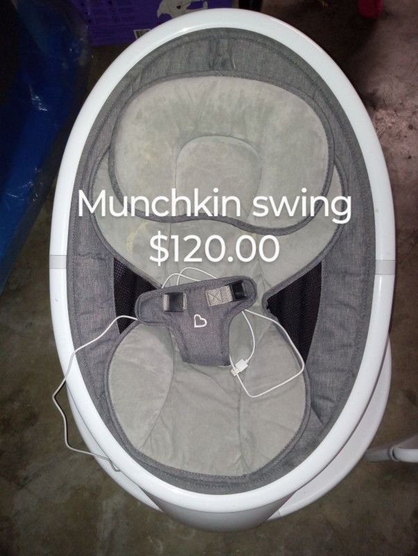 Munchkin Swing