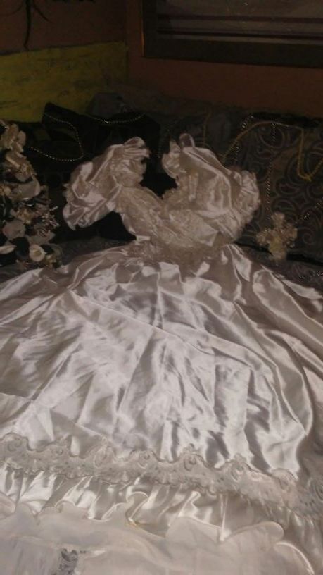 Wedding dresses size 12 50% Off