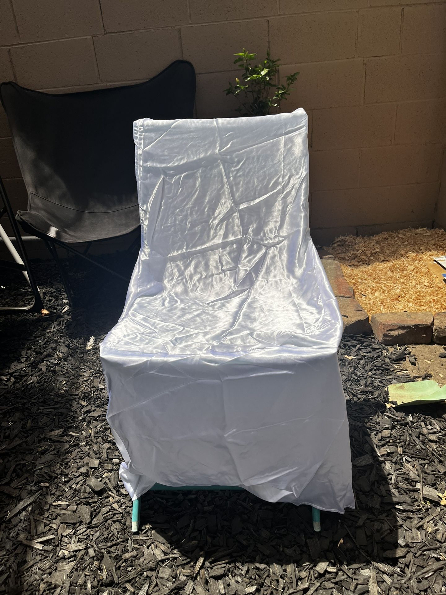 PARTY CHAIR COVERS (WHITE)