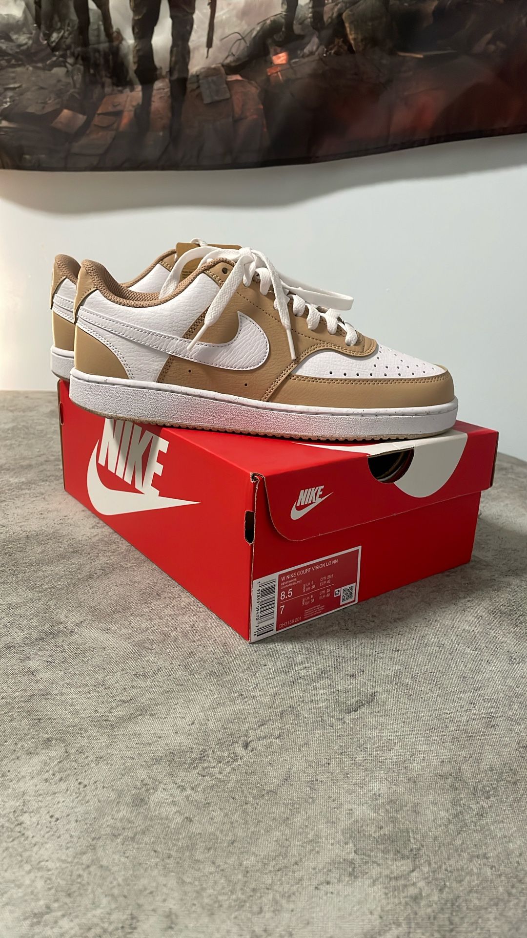 Nike Court Division Low