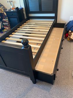 Boys bedroom 5 Piece Black Wood Twin Bedroom set with trundle bed