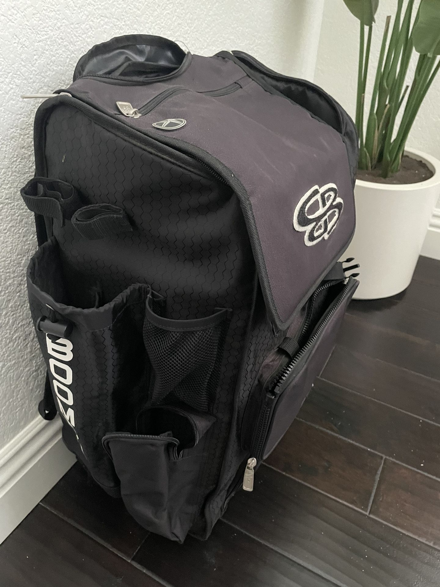 Boombah Hybrid Rolling Bat Bag - Wheeled & Backpack Version