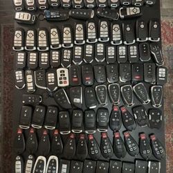 Key Fob Car key remote Kia key fob Toyota key fob Hyundai key fob Mini Cooper key fob Nissan key fob Bentley key fob Ford key fob Chevrolet key fob