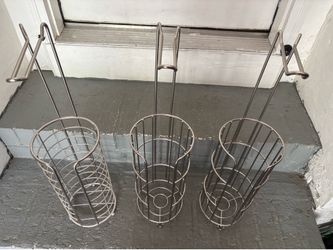 Toilet paper holder