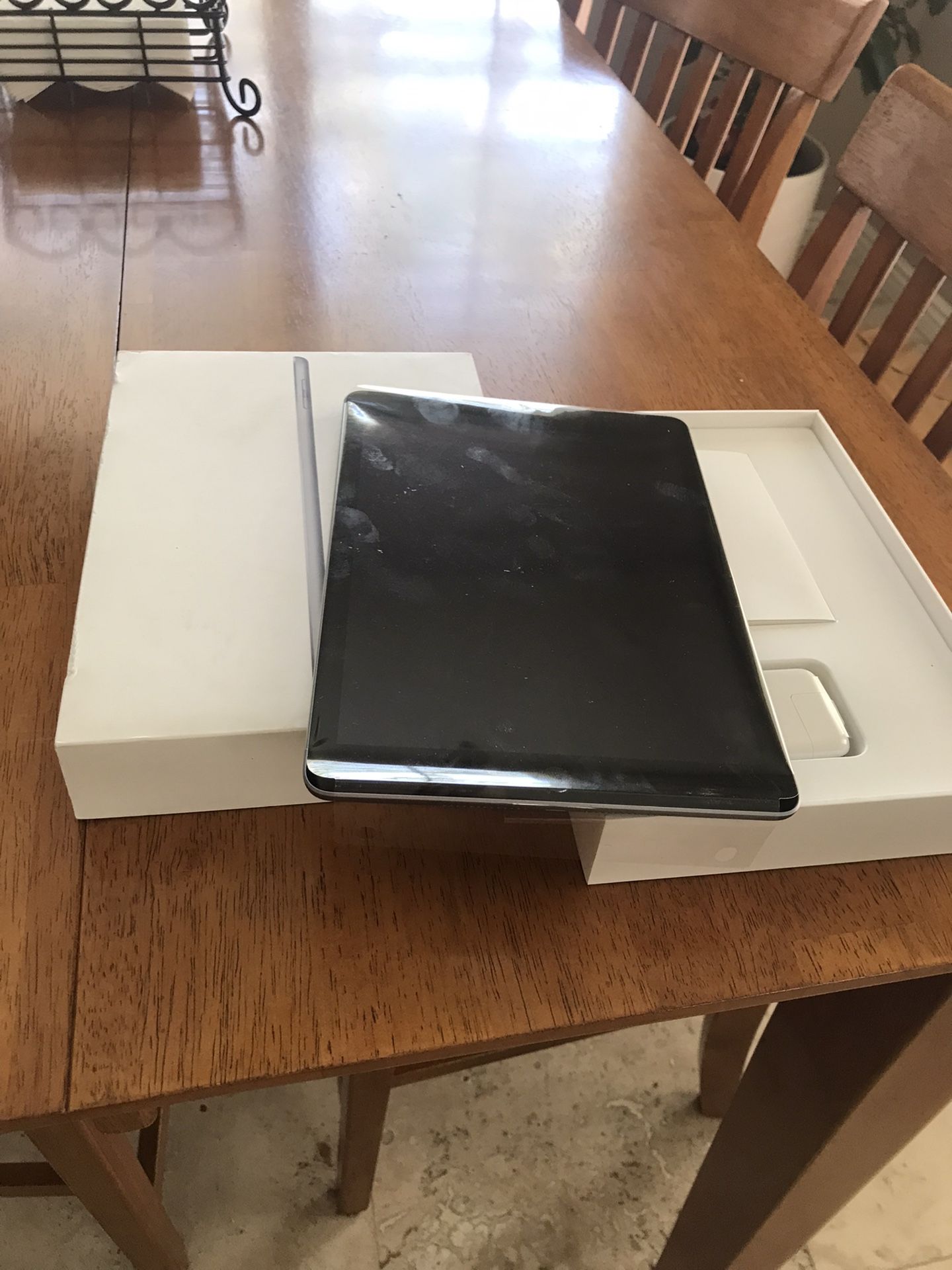 Brand New APPLE Air pad Model # A1822