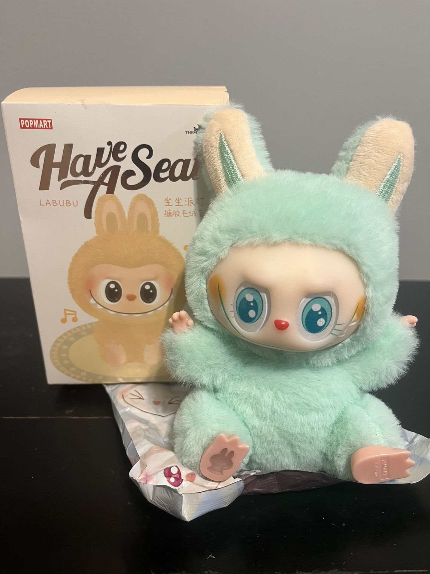 Pop Mart Have A Seat Labubu/Lafufu The Monsters - QuQu