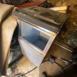 Ice Bin