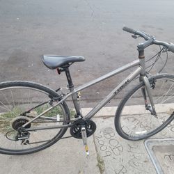 Trek 7.2 Hybrid Commuter 700c All Original 
