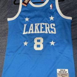 Lakers jersey (Kobe Bryant #8)