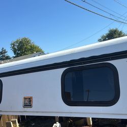 8Ft CTC  Century Truck Cap Topper