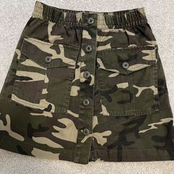 Forever 21 Camo Patterned New Skirt SZ 25