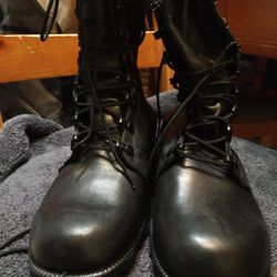 Military Boots Size 81/2 W  Brand New