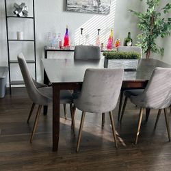 Table With 6 Chairs 