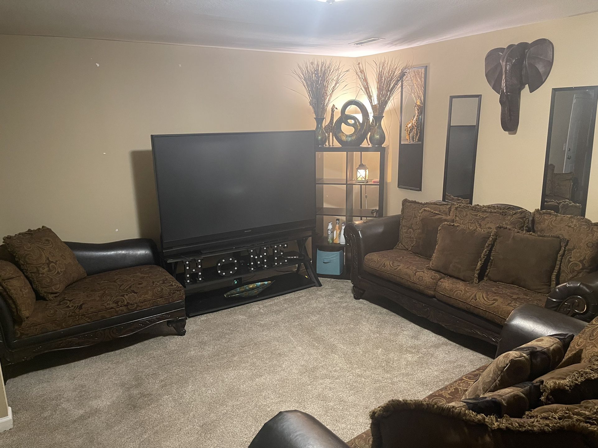 Full 3 Piece  Living Room Set , TV, Stand , And All Decor 