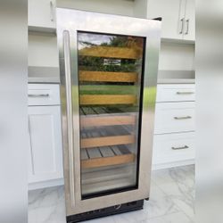 Sub-Zero 315W Wine Cooler - 26-Bottle, Stainless - Good - Miami Gardens, FL