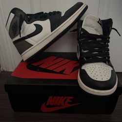 Jordan 1 Retro Dark Mocha sz 9