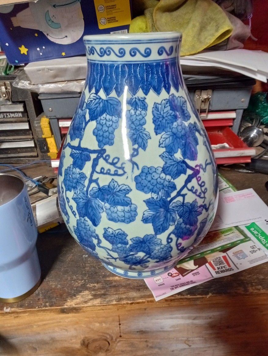 Antique Qing Dynasty Vase